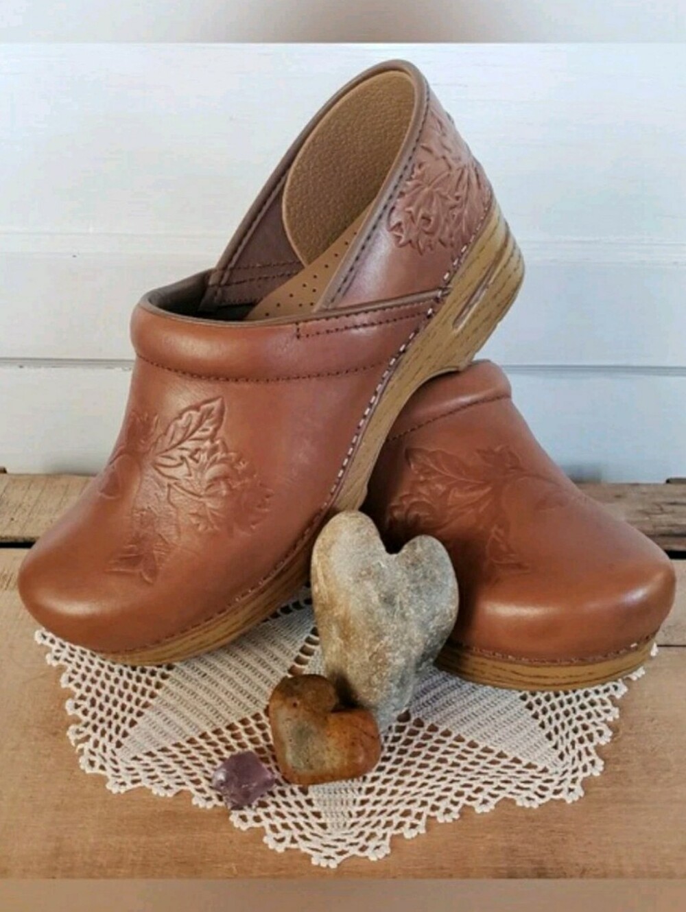 Thistle Honey Dansko Pro Clog Floral Embossed Cottage Tooled Leaf Boho Whimsy🌿